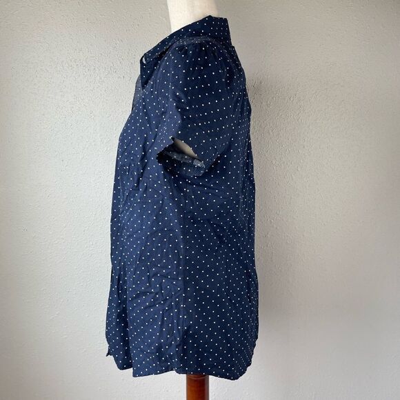 Croft & Barrow Blue and White Polka Dot Button Down Shirt Size M EUC - Picture 3 of 8